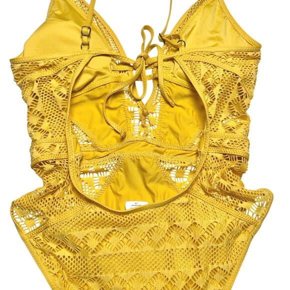 Becca | Women | Show & Tell Color Play Crochet One Piece Swim Suit | Size Large - Picture 9 of 13